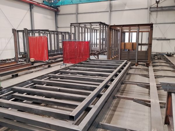 Hull welding operations